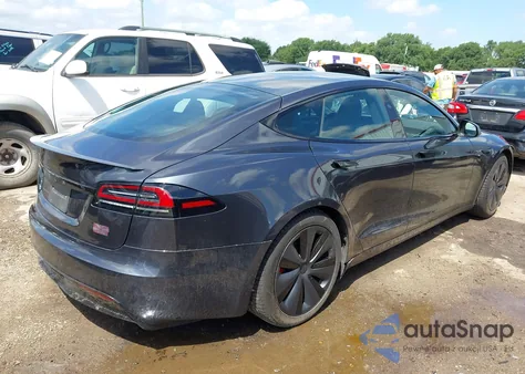 2024 Tesla Model S Plaid Tri Motor All-Wheel Drive z USA, uszkodzony, nr VIN 5YJSA1E64RF535646